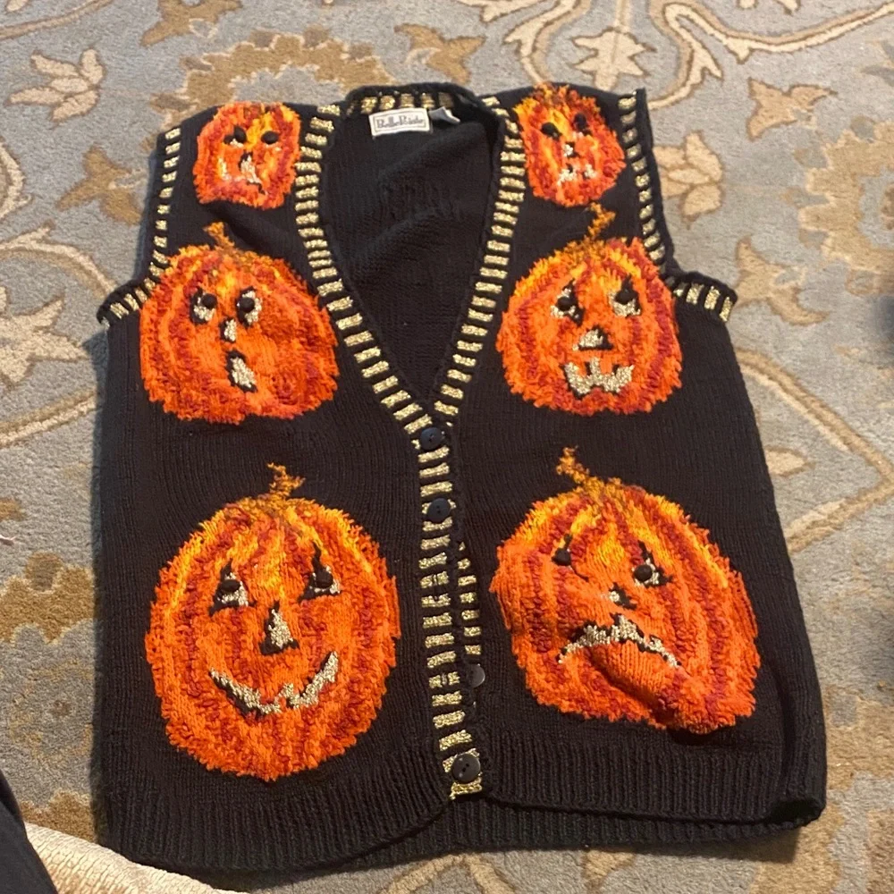 Vintage BellePointe Halloween Pumpkin Knit Vest L? Missing 1 button (see pic - Picture 1 of 7